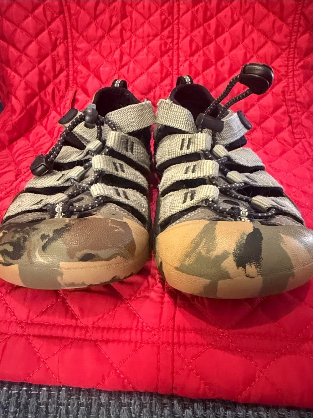 Keen Kids Camo Toe Sandals in Olive and Tan